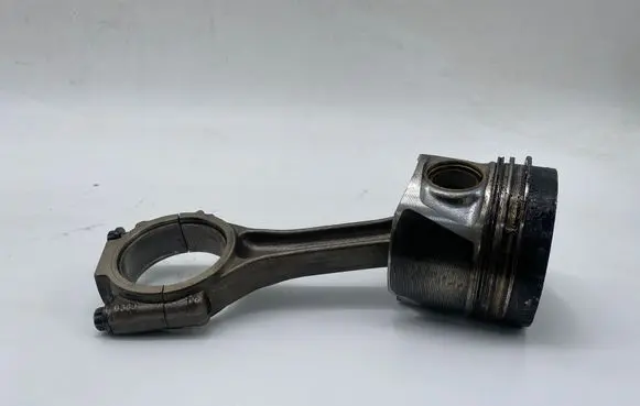 Volkswagen PASSAT CC Piston with connecting rod 038J