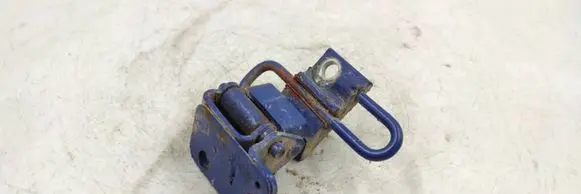 Volkswagen Caddy Front door lower hinge 1t0831411
