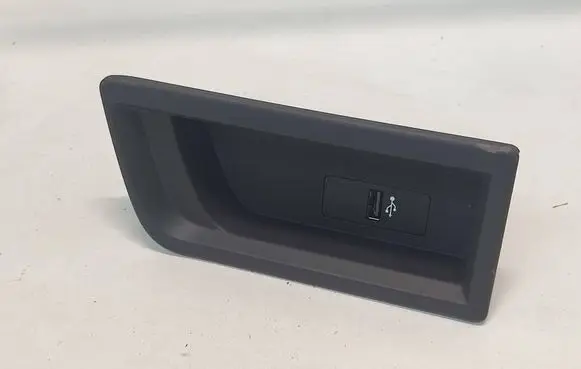 BMW 3 GT F34 USB control unit 9207357 51159207357