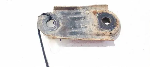 Lexus IS 220D-250-350 Engine mounting bracket