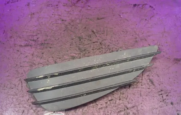 Opel Astra H Front bumper lower grill 13110334