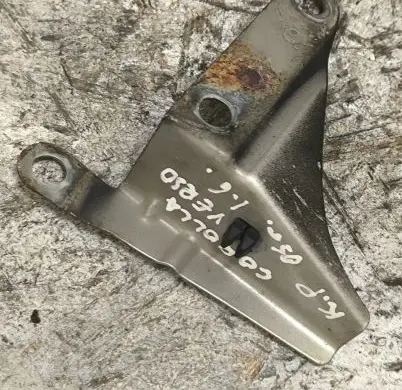 Toyota Corolla Verso E121 Headlight/headlamp mounting bracket