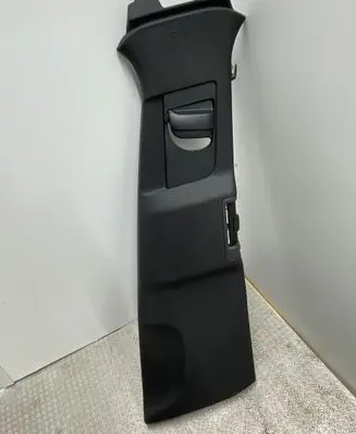 Volvo XC90 (B) pillar trim (top) 31651530