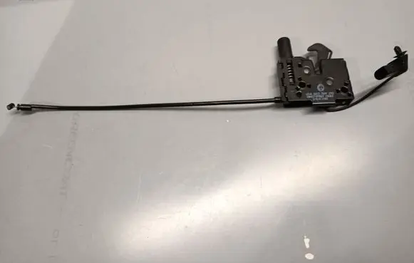 Skoda Kamiq Engine bonnet/hood lock/catch 654823509
