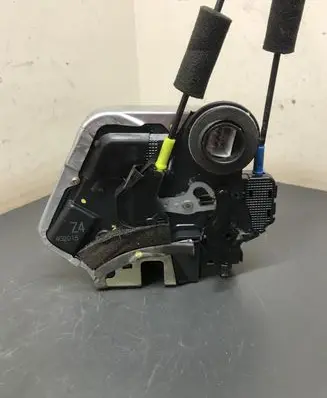 Lexus RX 300 Rear door lock