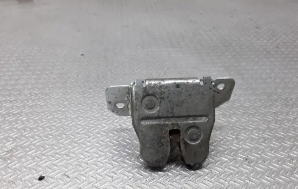 Mercedes-Benz C W202 Tailgate/trunk/boot lock/catch/latch A2027400236