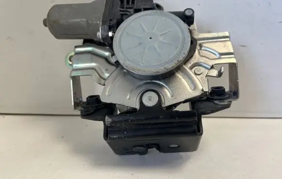 Subaru Outback (BS) Tailgate/trunk/boot lock/catch/latch T3161322C 1638000620
