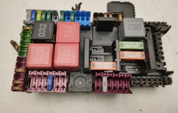 Mercedes-Benz C W205 Fuse module A2059068501