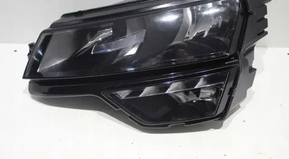 Skoda Karoq Headlight/headlamp