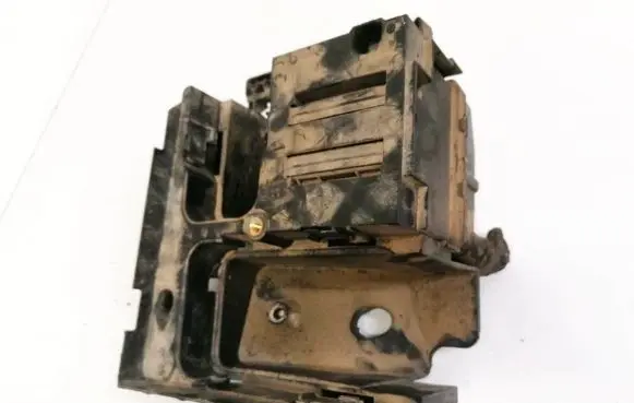 Volkswagen PASSAT B6 Fuse box set 1K0907361B