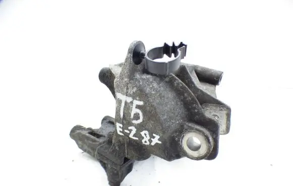 Volkswagen Transporter - Caravelle T5 Engine mounting bracket 070199343B
