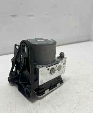 Volkswagen Golf VII ABS Pump 5Q0614517EE