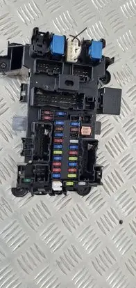 Suzuki Grand Vitara II Fuse box set 15077A18