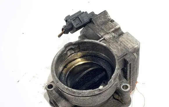 Volkswagen Touran I Engine shut-off valve 03G128063C