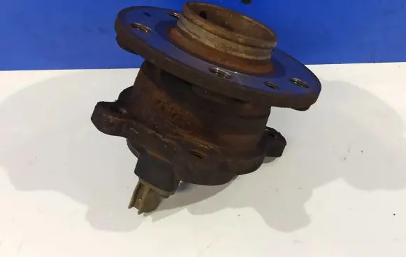 Volvo S80 Rear wheel hub 31329968 31277808