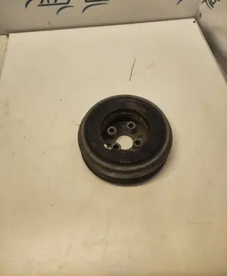 Volkswagen Golf IV Crankshaft pulley 038105243