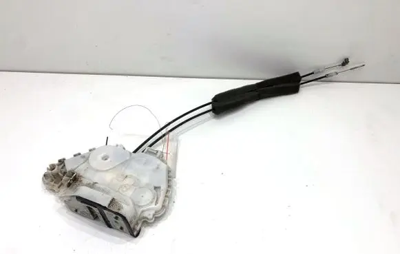Honda CR-V Front door lock 72151-SWA-G1