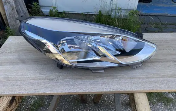 Ford Fiesta Headlight/headlamp H1BB13W029AE