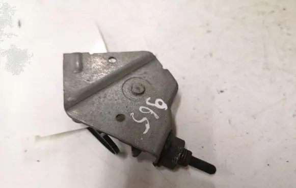 Mazda 5 Fuel tank cap lock 5G14