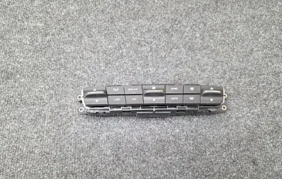 Maserati Levante Climate control unit 06700749200 839052Z