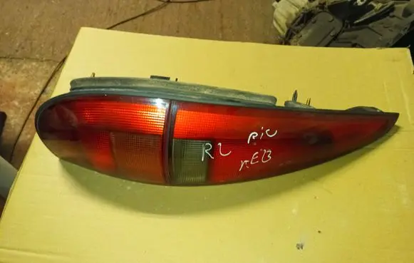 Renault Laguna I Rear/tail lights 2261