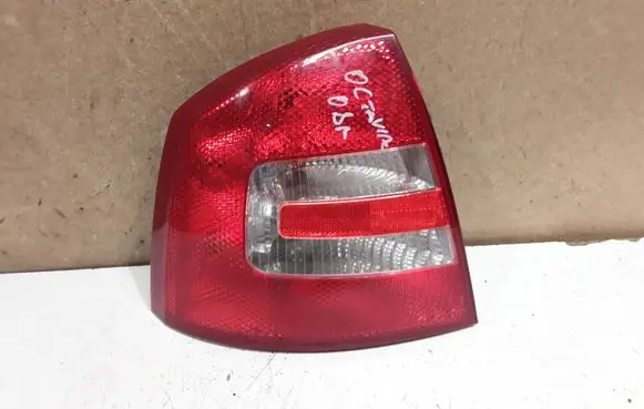 Skoda Octavia Mk2 (1Z) Rear/tail lights 1Z5945095A