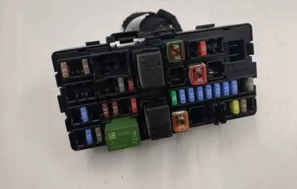 Opel Karl Fuse module JB5203245