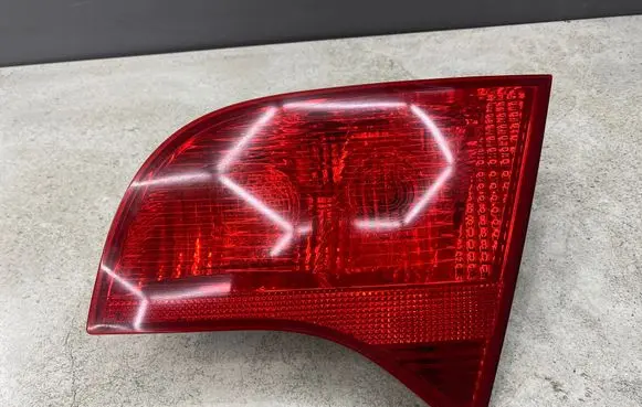 Audi A4 S4 B7 8E 8H Tailgate rear/tail lights 8E9945094
