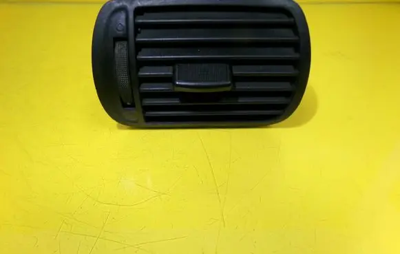 Audi A3 S3 8L Dashboard side air vent grill/cover trim 8L0820901
