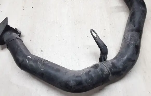 Ford Mondeo Mk III Air intake hose/pipe 1S719A675EA 1S719A675FB
