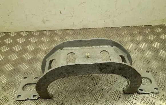 BMW 5 G60 Engine mounting bracket