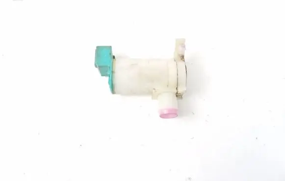 Nissan X-Trail T30 Windscreen/windshield washer pump 