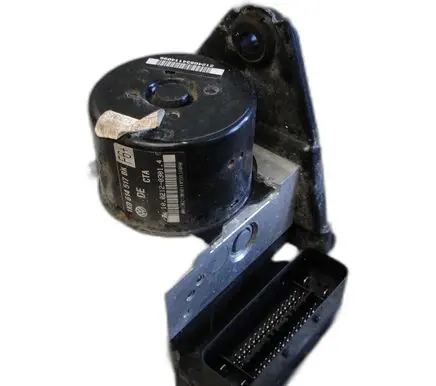 Volkswagen Golf VI ABS control unit/module 