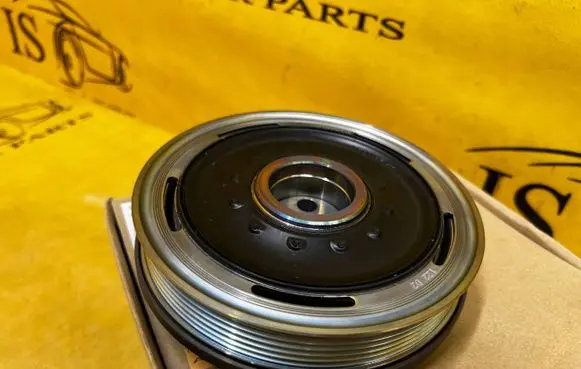 BMW 1 F20 F21 Crankshaft pulley 11235A80209 5A80209