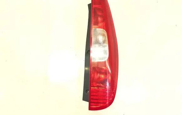 Mitsubishi Colt Rear/tail lights S1022A01 K4884