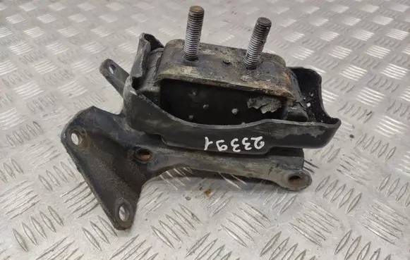 Iveco Daily 6th gen Engine mount bracket
