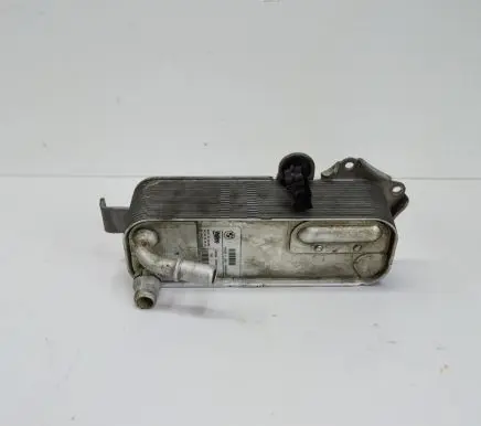 Engine oil radiator