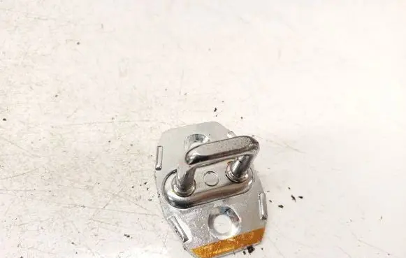 Lexus IS 220D-250-350 Front door lock loop/hook striker
