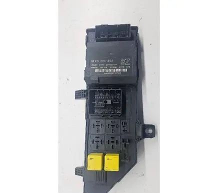 Opel Vectra C Fuse module 09226554 24443147 230802