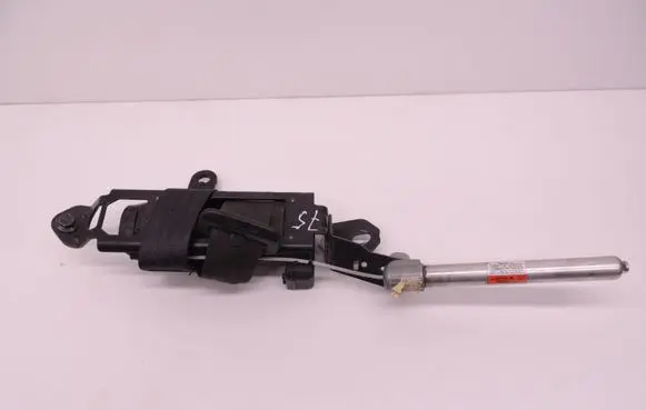 Volvo S60 Front seatbelt 30734732 D75