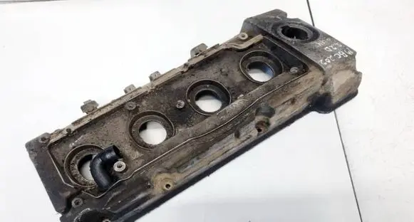 Mercedes-Benz C W202 Rocker cam cover A6040160005