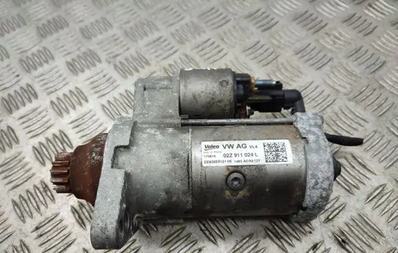 Volkswagen Golf VII Starter motor 02Z911024L