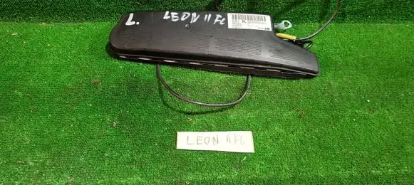 Seat Leon (1P) Seat airbag 1K4880241D 34033707B 1049618100132