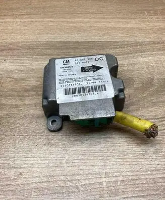 Opel Zafira A Airbag control unit/module 90582536 1923594 WITHPLUG