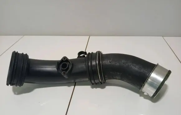 Volkswagen Transporter - Caravelle T5 Intercooler hose/pipe 7H0145955