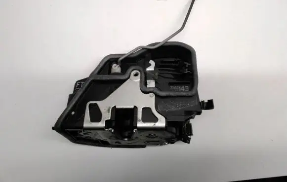 BMW X5 E70 Front door lock 7202143