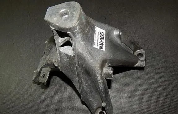 Audi A6 S6 C7 4G Engine mounting bracket 8K0199308BL