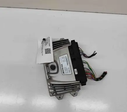 Mercedes-Benz AMG GT R190 C190 Gateway control module A1909000302