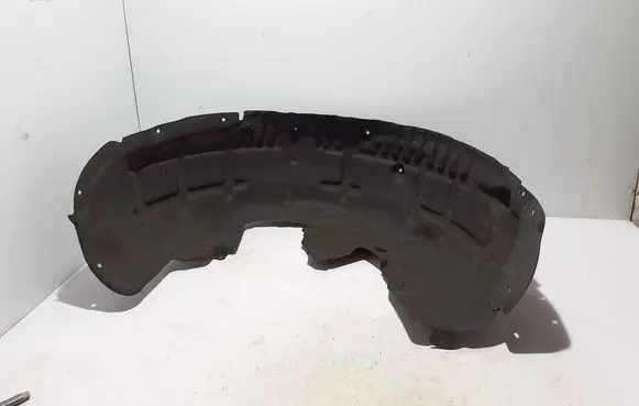 Rear arch fender liner splash guards