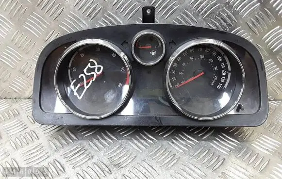 Opel Antara Speedometer (instrument cluster) 96673664